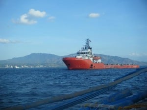 puerto galera philippines ship